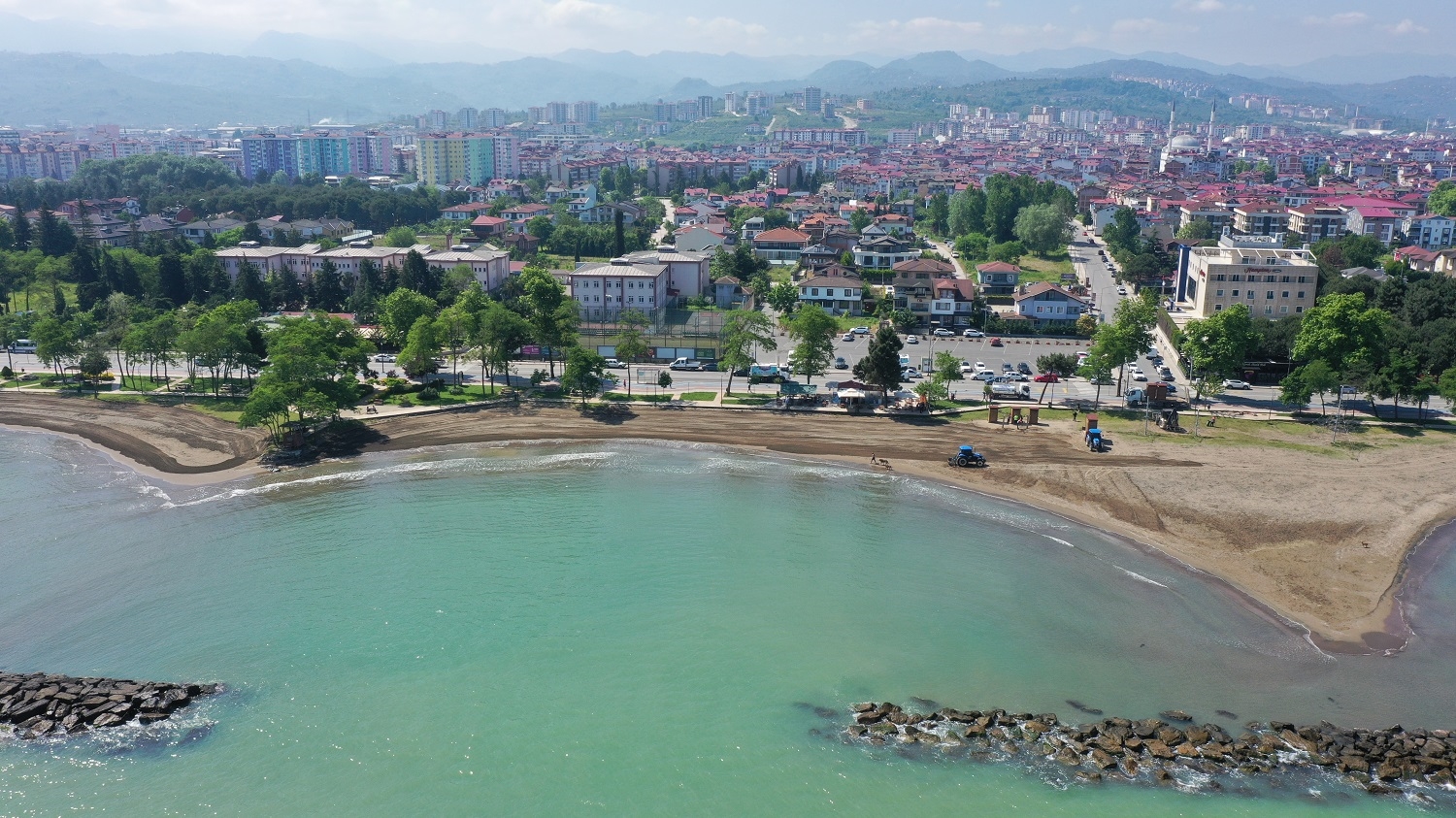 BÜYÜKŞEHİR PLAJLARI SEZONA HAZIRLIYOR